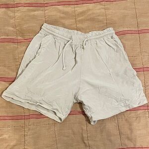 Harvest & Mill Women’s Athletic Cream Shorts, size small